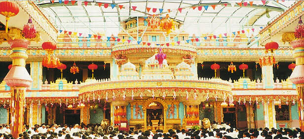 prasanthi-nilayam-puttaparthi