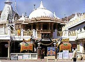 shri-raghunathji-temple-mount-abu