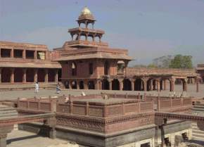 attractions-Panch-Mahal-Agra