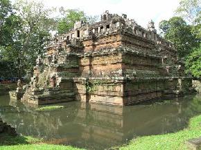 phimeanakas, cambodia