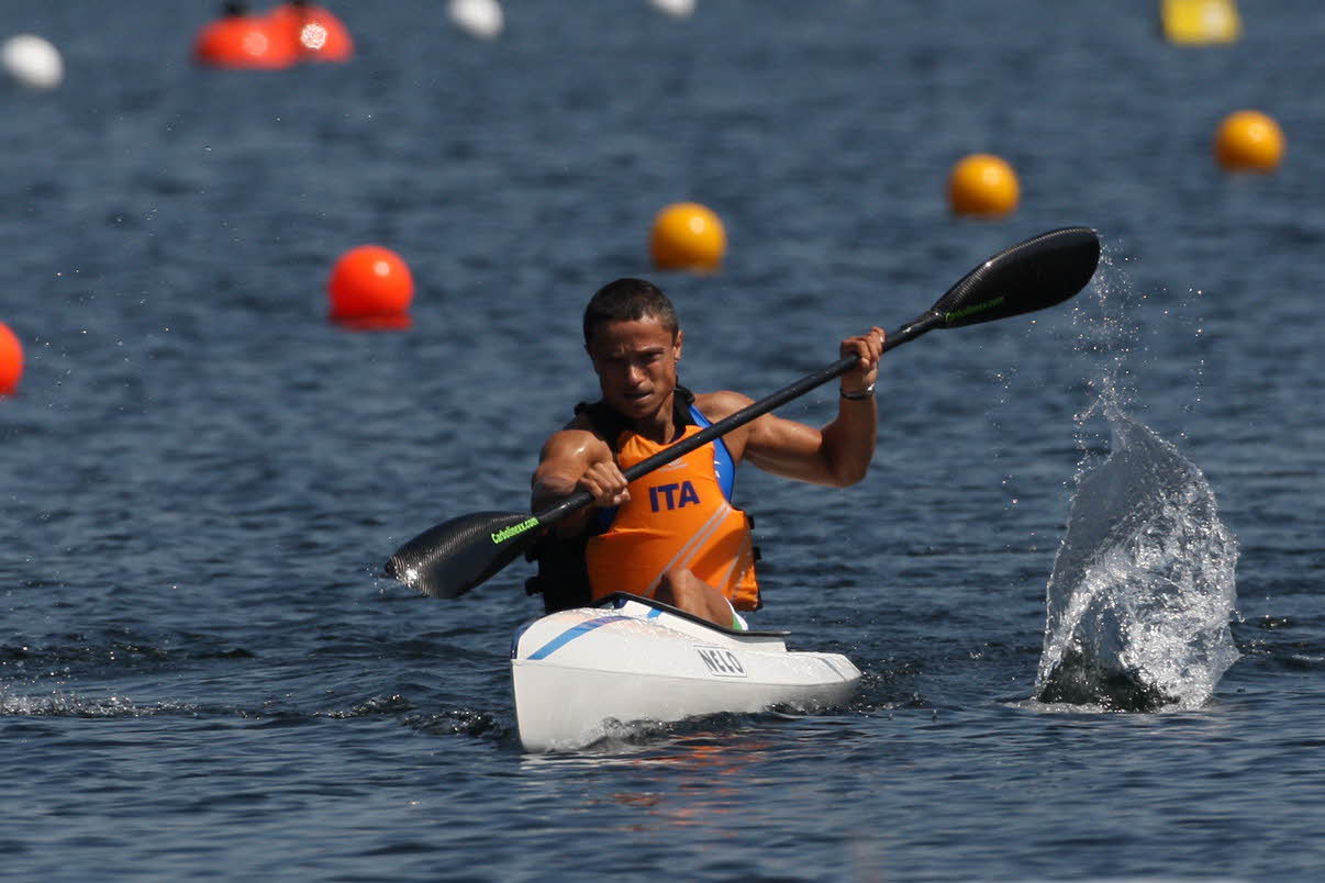 travel-activities-Canoeing