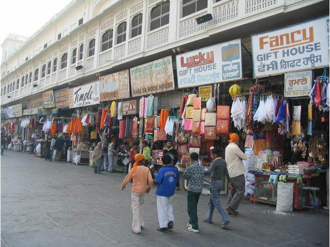 shopping-in-Amritsar