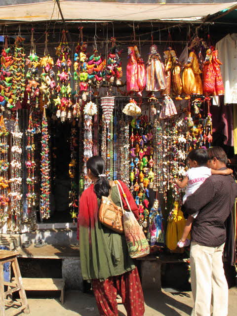shopping-in-Pushkar